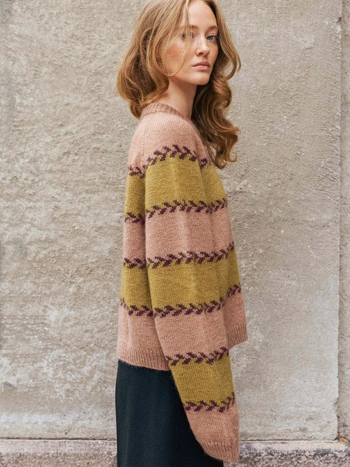 2510 Norske ikoner voksen / Nr. 5 Astrid damegenser