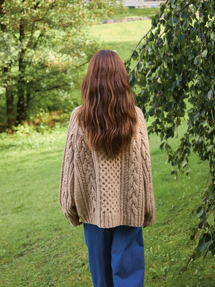 2513 Atlas / No. 4 Wilbur Cable Sweater